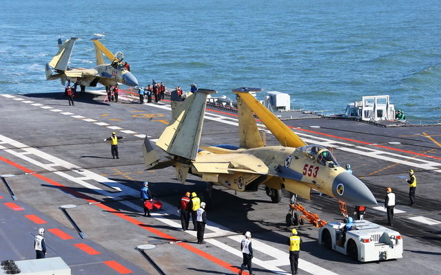 Two J-15s on Liaoning