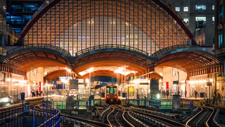 Canary Wharf DLR station at night (© CHUNYIP WONG/iStock)