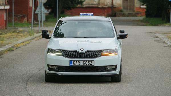 Řidičák dostane v Česku (skoro) každý. Zlaté časy už ale pominuly, získat papíry bude těžší a těžší