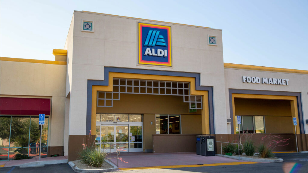 Aldi grocery store supermarket storefront exterior