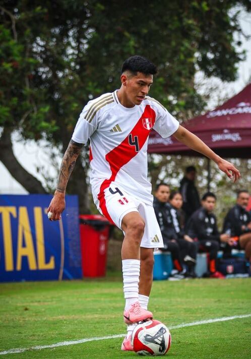 Carlos Gómez juega en la Selección Peruana Sub-20. (Foto: Instagram)