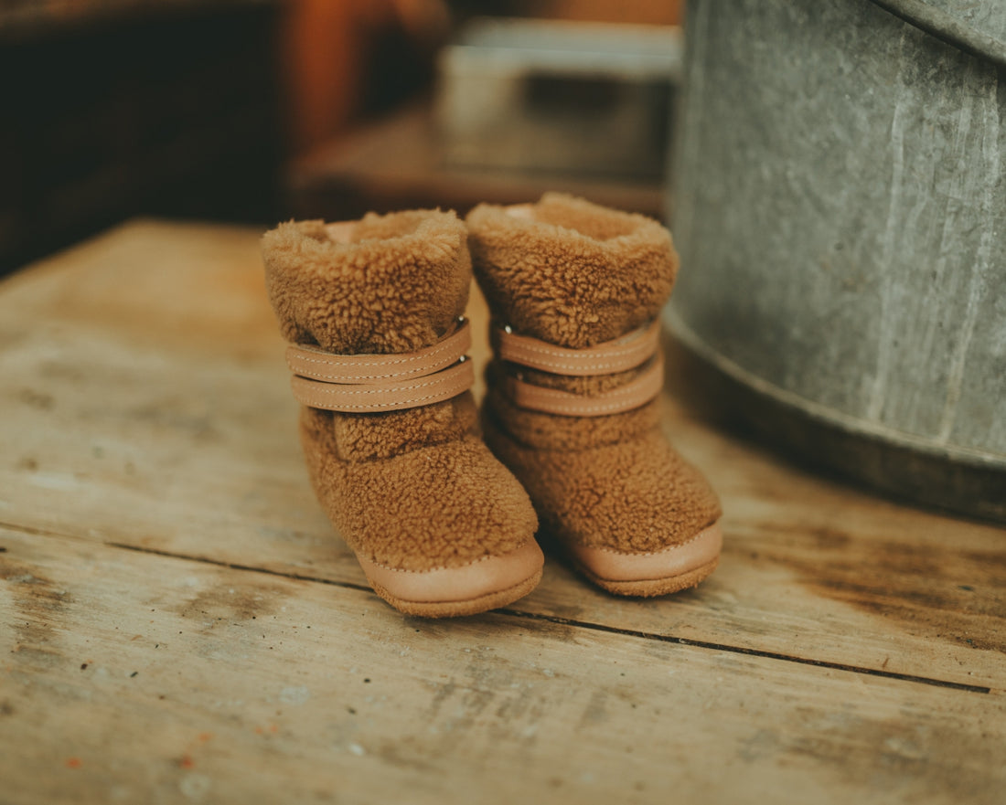 Larisso Booties | Light Maple Curly Faux Fur