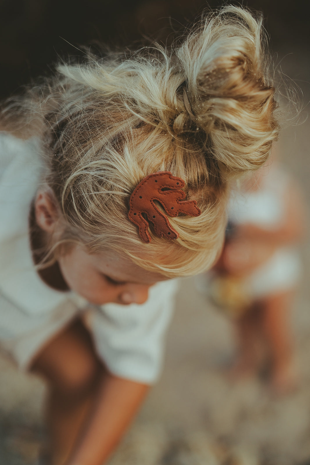 Gurt Hairclip | Coral | Walnut Nubuck