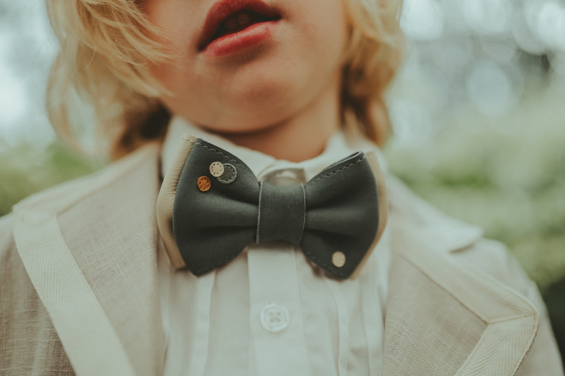 Benjamyn Bow Tie | Blue Stone Leather