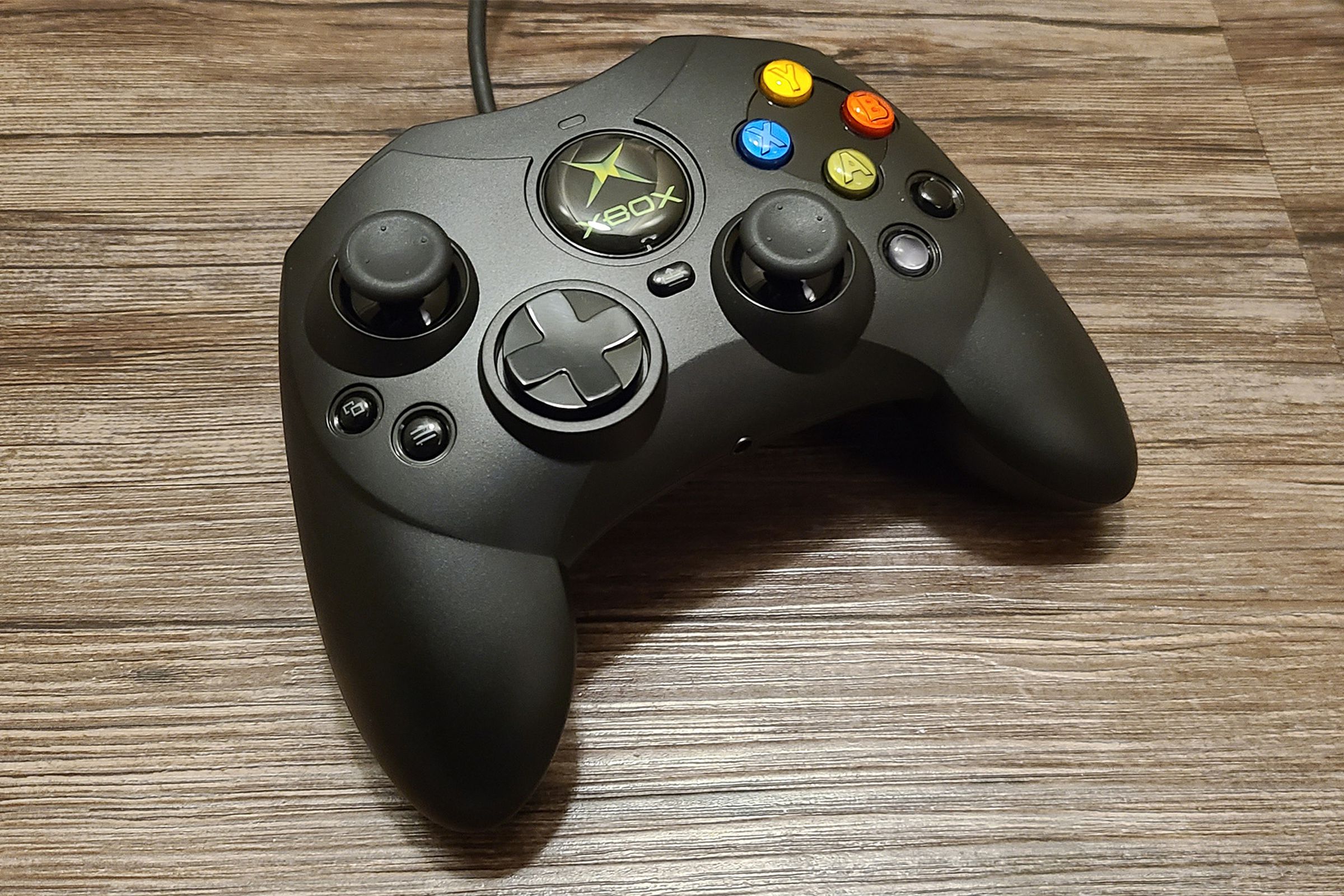 Hyperkin DuchesS controller.