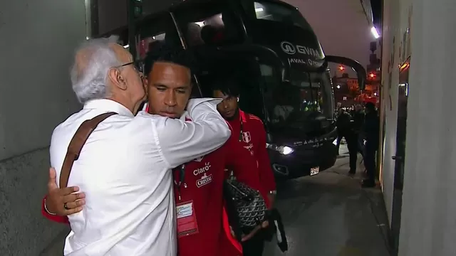 Fossati no podrá dirigir desde el banquillo a la selección peruana debido a una suspensión. | Video: América TV.