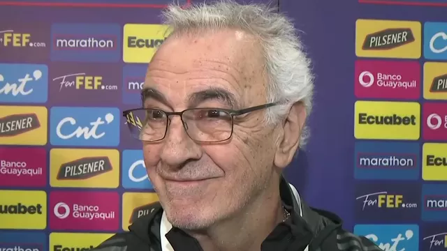 Jorge Fossati conversó con la prensa en el arribo de la selección peruana a Ecuador. | Video: Canal N.