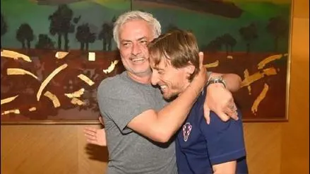 “The Special and Real One”: El emotivo reencuentro entre Luka Modric y Mourinho