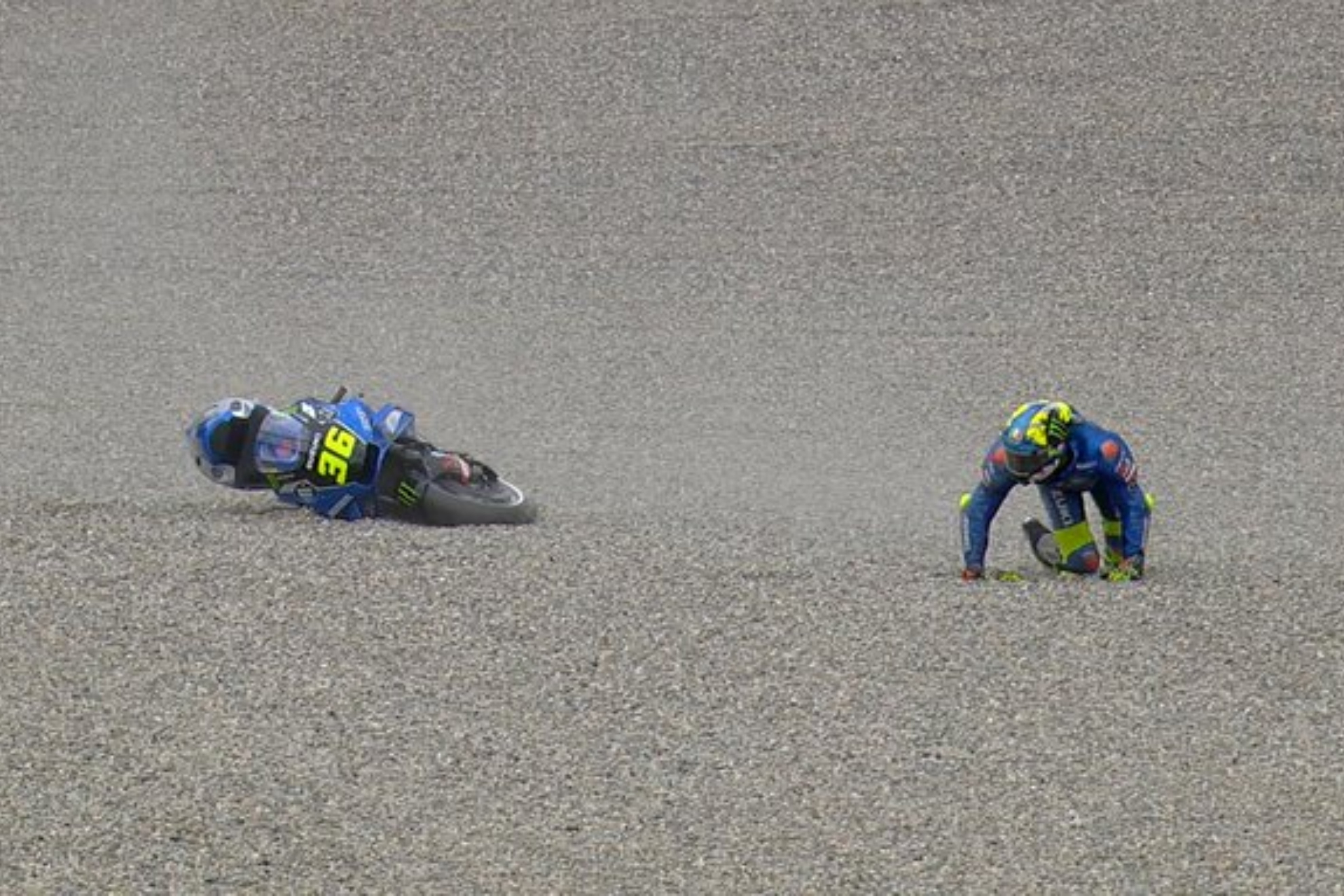 Joan Mir, en la grava. MOTOGP