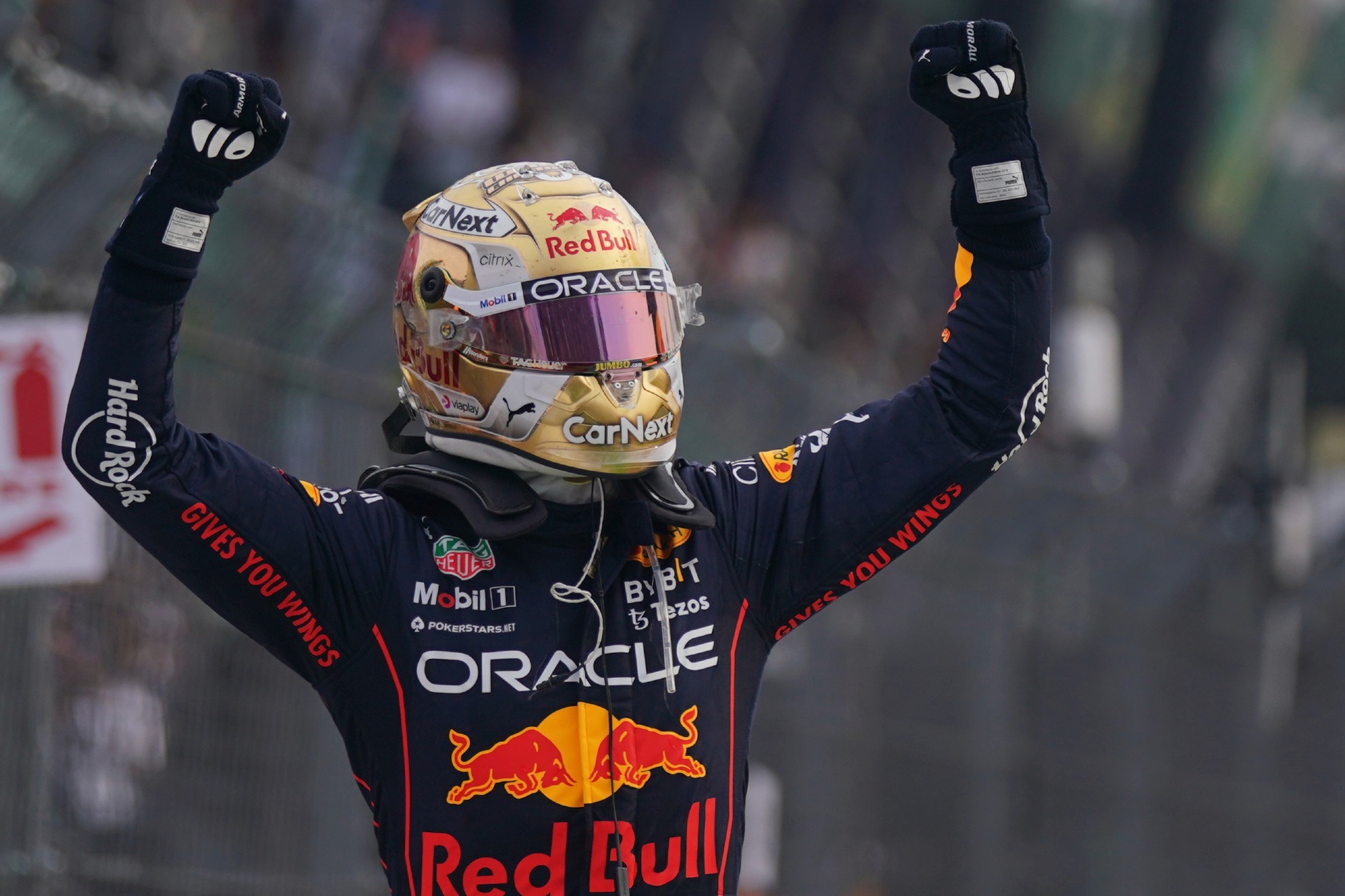 Max Verstappen celebrando su victoria en M�xico