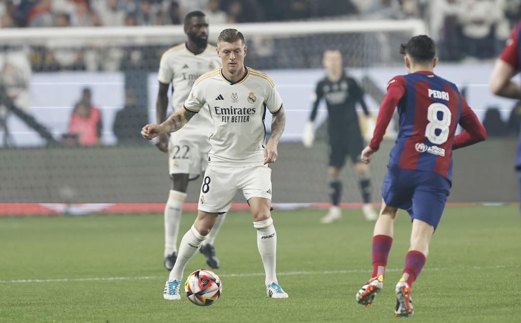 Se repite la historia en el Cl�sico: abucheos a Toni Kroos cada vez que toca el bal�n