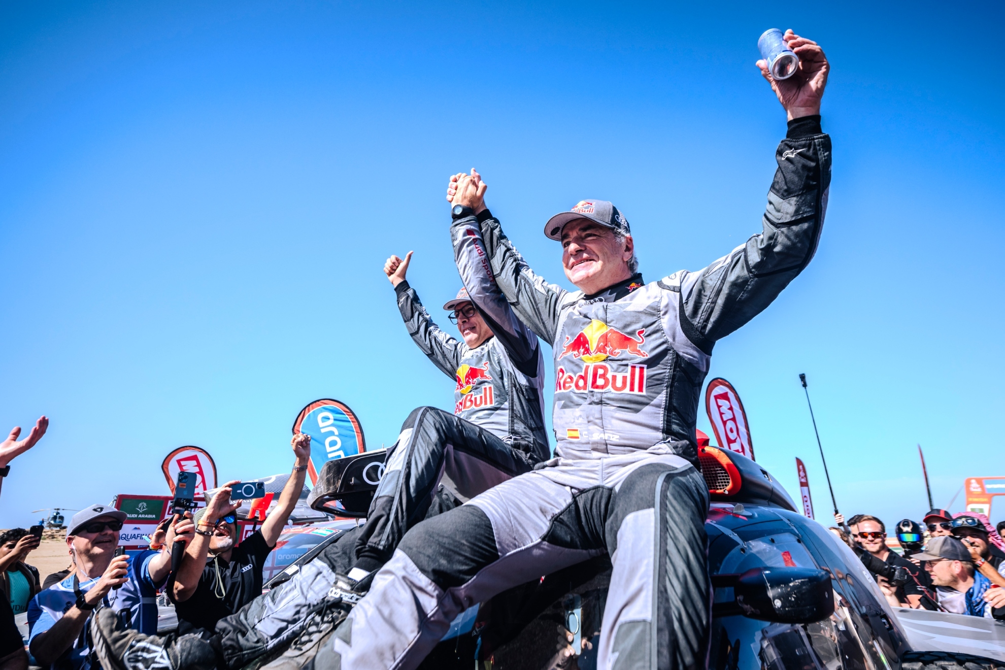 Carlos Sainz se pone l�der del Mundial W2RC gracias al triunfo en el Dakar.