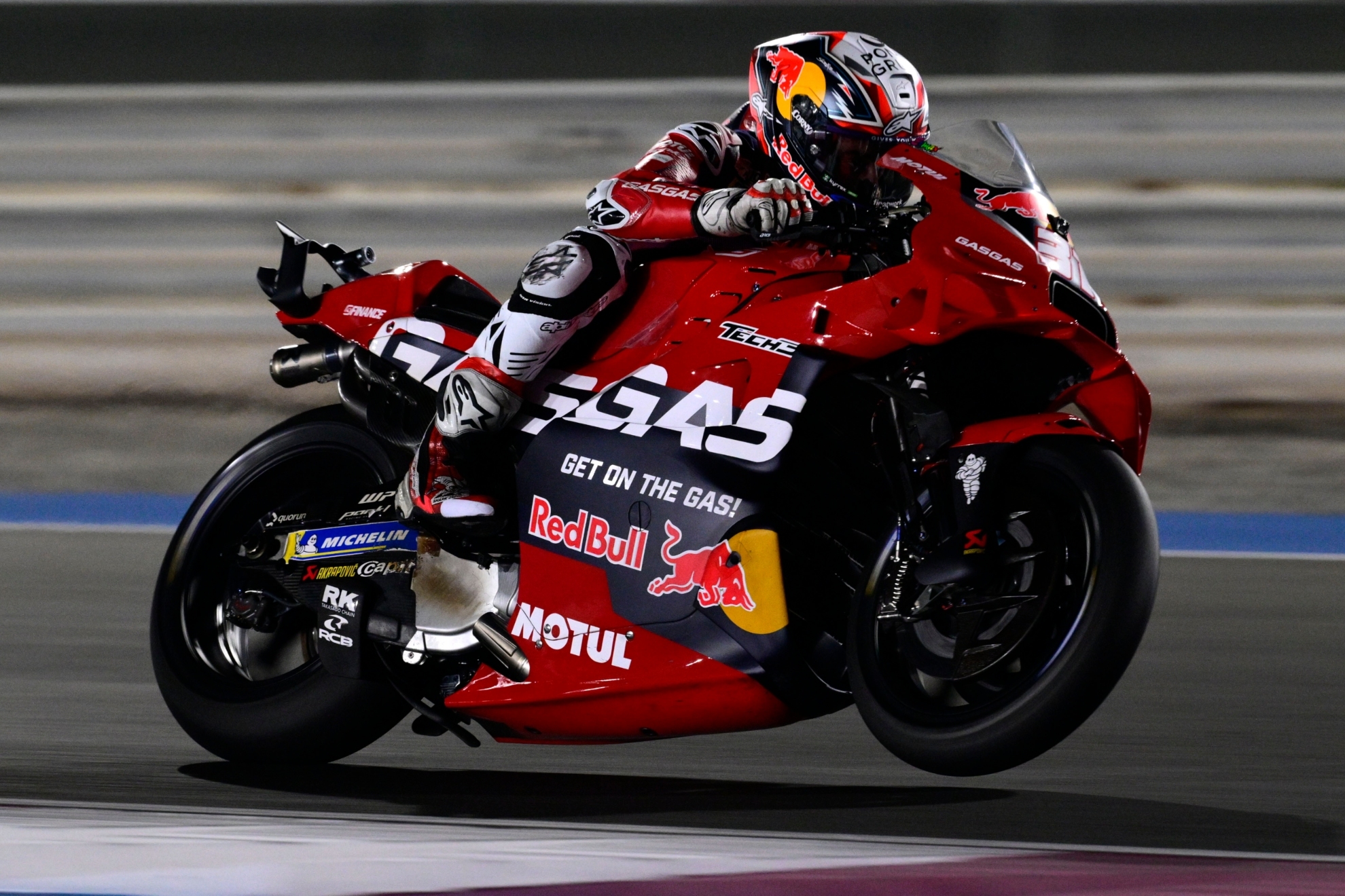 Pedro Acosta, en acci�n, durante el GP de Qatar de MotoGP.