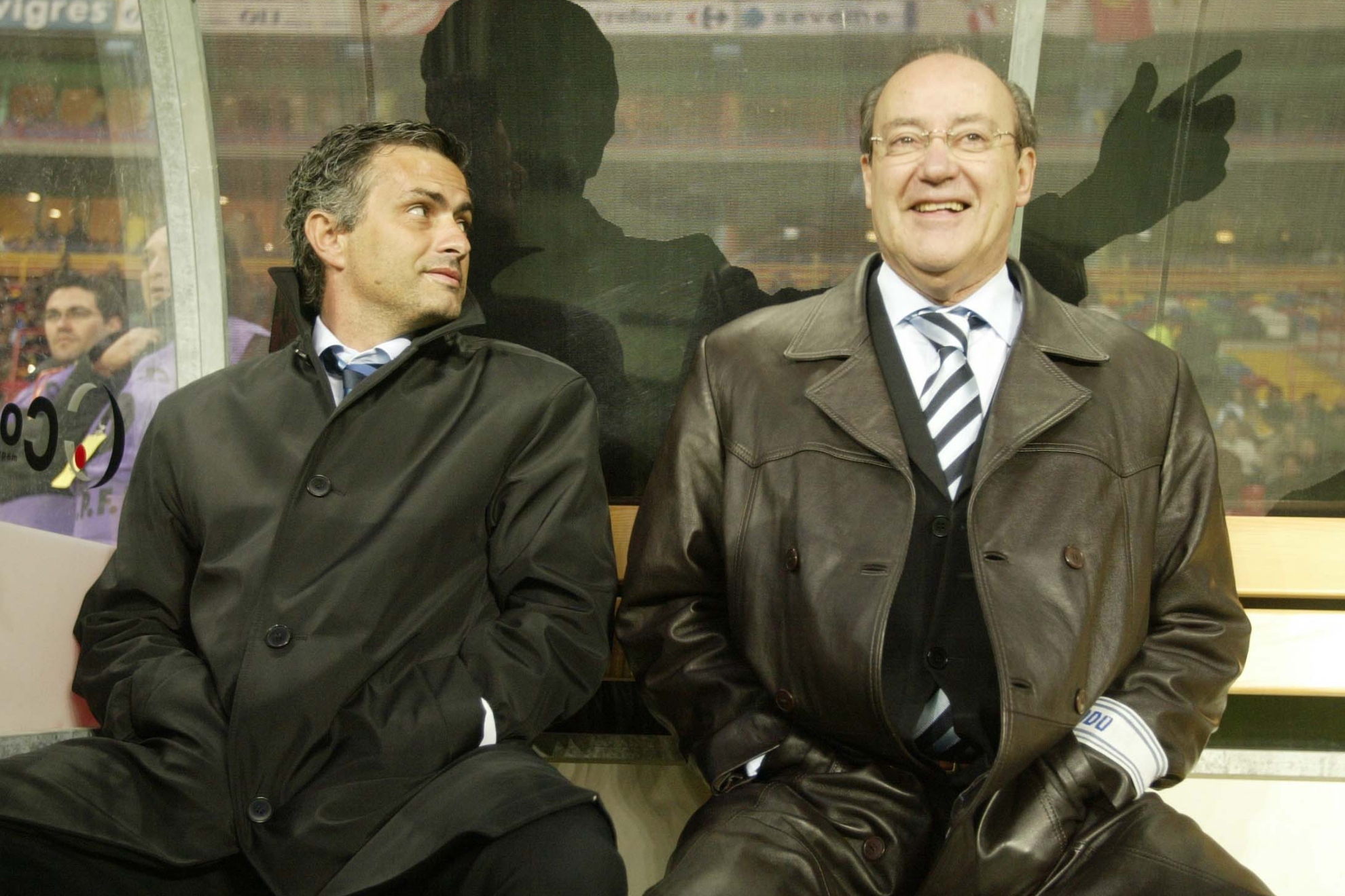 Pinto da Costa junto a Mourinho en el banquillo del Oporto.