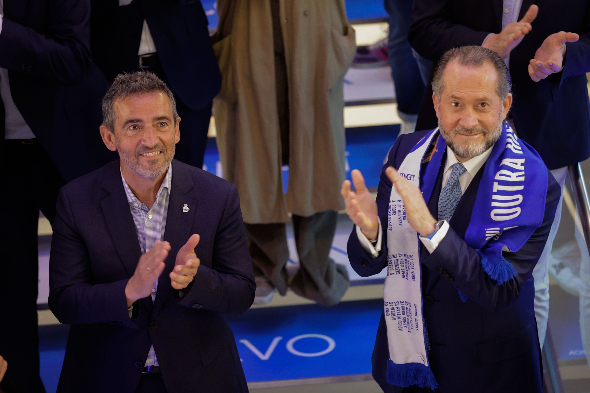 El presidente del Deportivo, �lvaro Garc�a Di�guez, junto a Juan Carlos Escotet, presidente de Abanca.