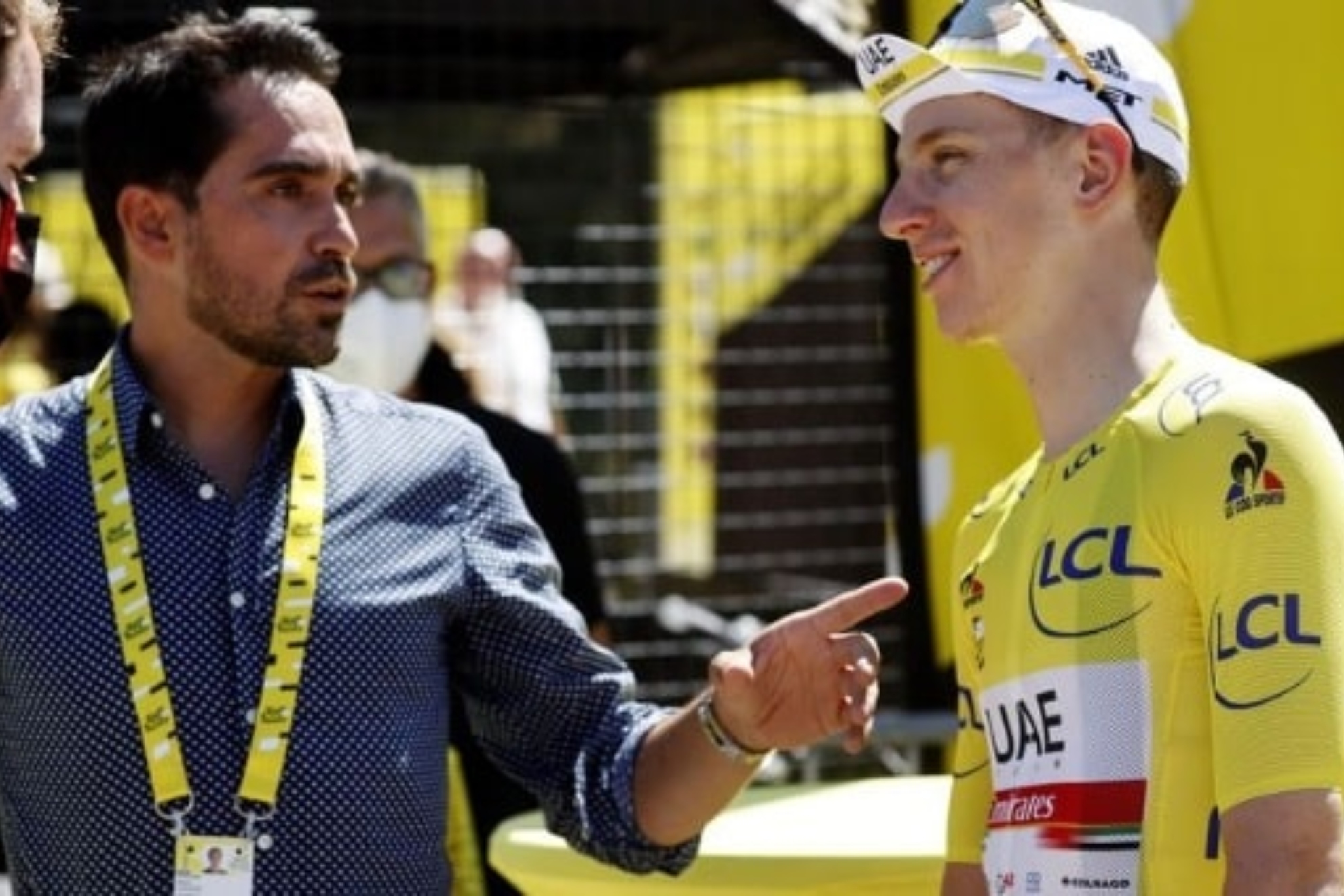 Alberto Contador y Tadej Pogacar, en una imagen de archivo en el Tour de Francia