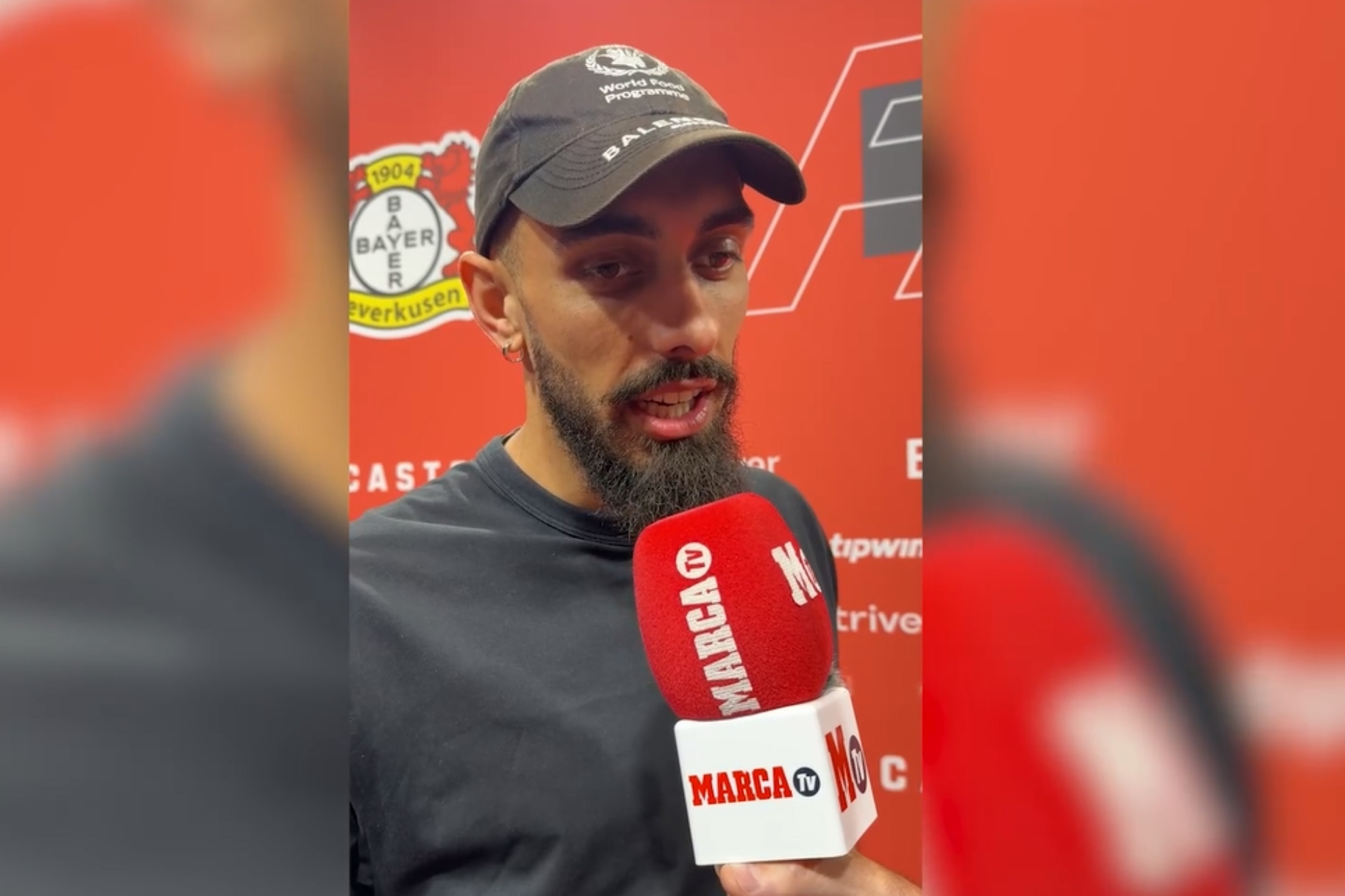 Borja Iglesias, con MARCA: �Seguir en Leverkusen? Tengo contrato con el Betis