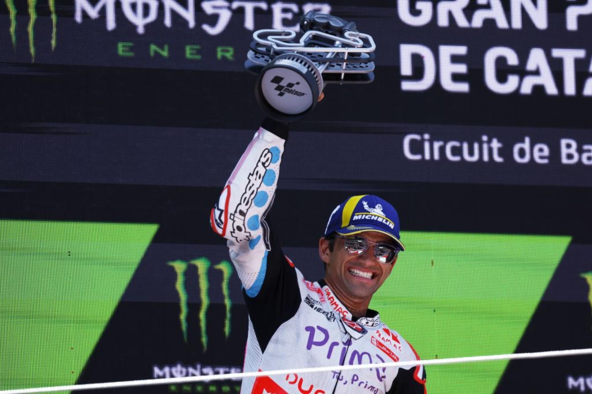 Jorge Mart�n, en el podio de Barcelona.