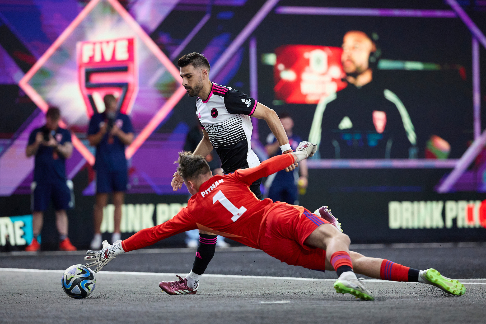 Nico Gait�n y Jordi G�mez brillan en el debut de Kunisports en el Mundial de la Kings League