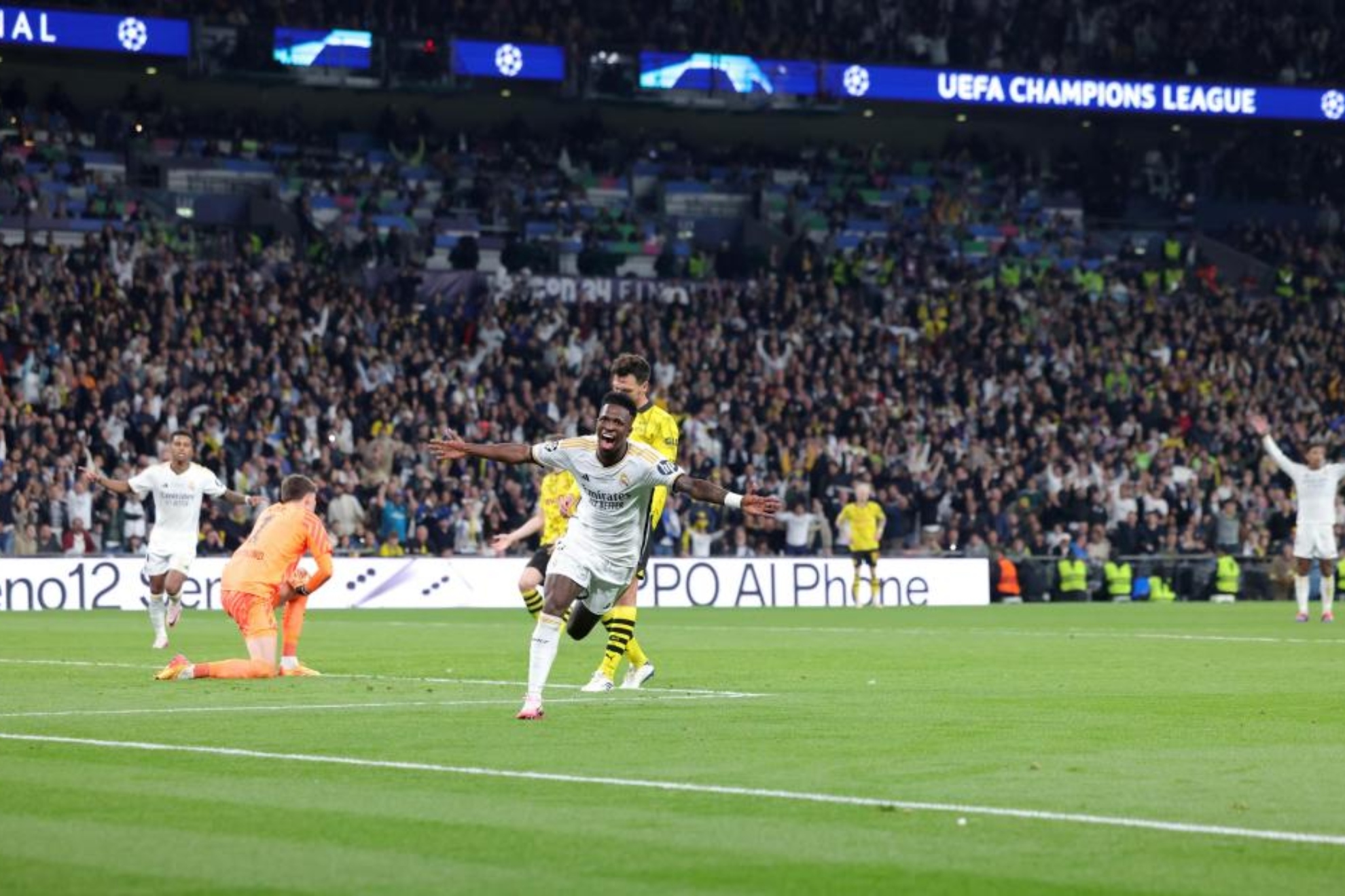Vinicius hace el segundo gol de la final de Champions