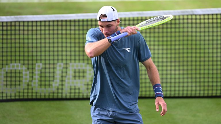 Jan-Lennard Struff steht im Achtelfinale beim ATP-Turnier in Stuttgart. 