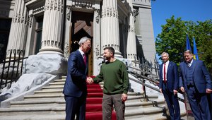 NATO Secretary General Jens Stoltenberg and President Volodymyr Zelenskyy of Ukraine