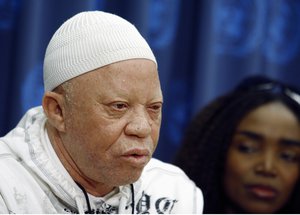 Salif Keita, African pop singer and songwriter, addresses a press conference on the 2009 commemoration of the International Day of Remembrance of the Victims of Slavery and the Transatlantic Slave Trade.