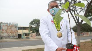 Fiestas Patrias: la lucha de don Roque por salvar de la extinción al árbol de la quina