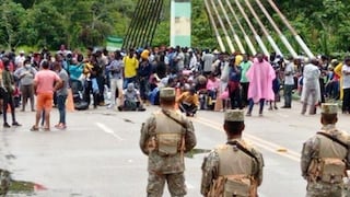 Madre de Dios: extranjeros permanecen varados en puente que une Perú y Brasil [VIDEO]