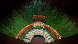 Penacho de Moctezuma: cómo terminó en Austria una valiosa pieza prehispánica que México reclama
