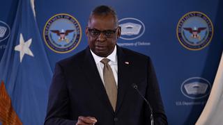 EE.UU. volará “donde lo permita el derecho internacional”, asegura jefe del Pentágono