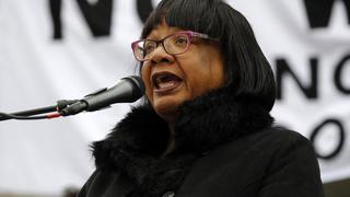 Suspenden a diputada laborista Diane Abbott por su opinión sobre el racismo