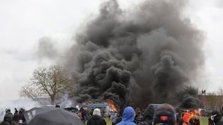 Violentos enfrentamientos en una manifestación ecologista en Francia