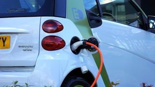 Se suma a la lista, Indonesia planea subsidiar cerca de US$5.000 para comprar un auto eléctrico