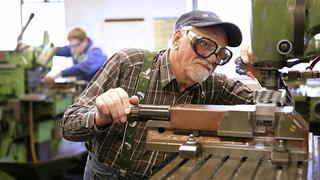 Proponen en Alemania jubilación voluntaria a los 70 años