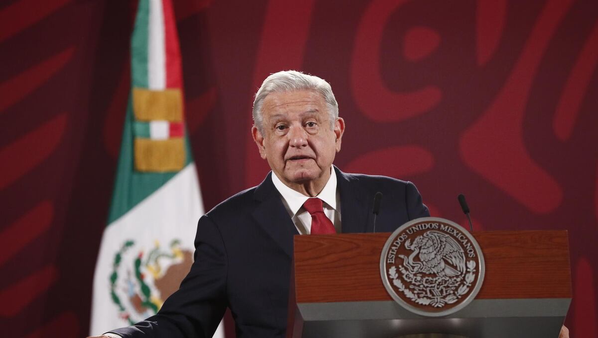 El presidente de México, Andrés Manuel López Obrador, durante su conferencia de prensa diaria en Palacio Nacional. (EFE/José Méndez).