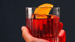 Receta del clásico cóctel Negroni