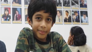 El niño de 8 años que hizo historia al vencer en un torneo de ajedrez a un gran maestro