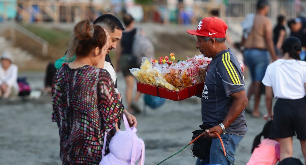 Las actividades prohibidas son el comercio ambulatorio, el alquiler de sombrillas y la práctica de deportes. (Foto: Jesús Saucedo)