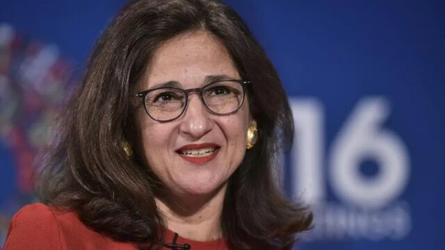 Quién es Nemat Shafik, la presidenta de Columbia que pasó de enfrentar crisis mundiales a estudiantes enojados