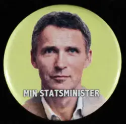 AUF Buttons til valgkampen 2013. Bilde av Jens Stoltenberg m