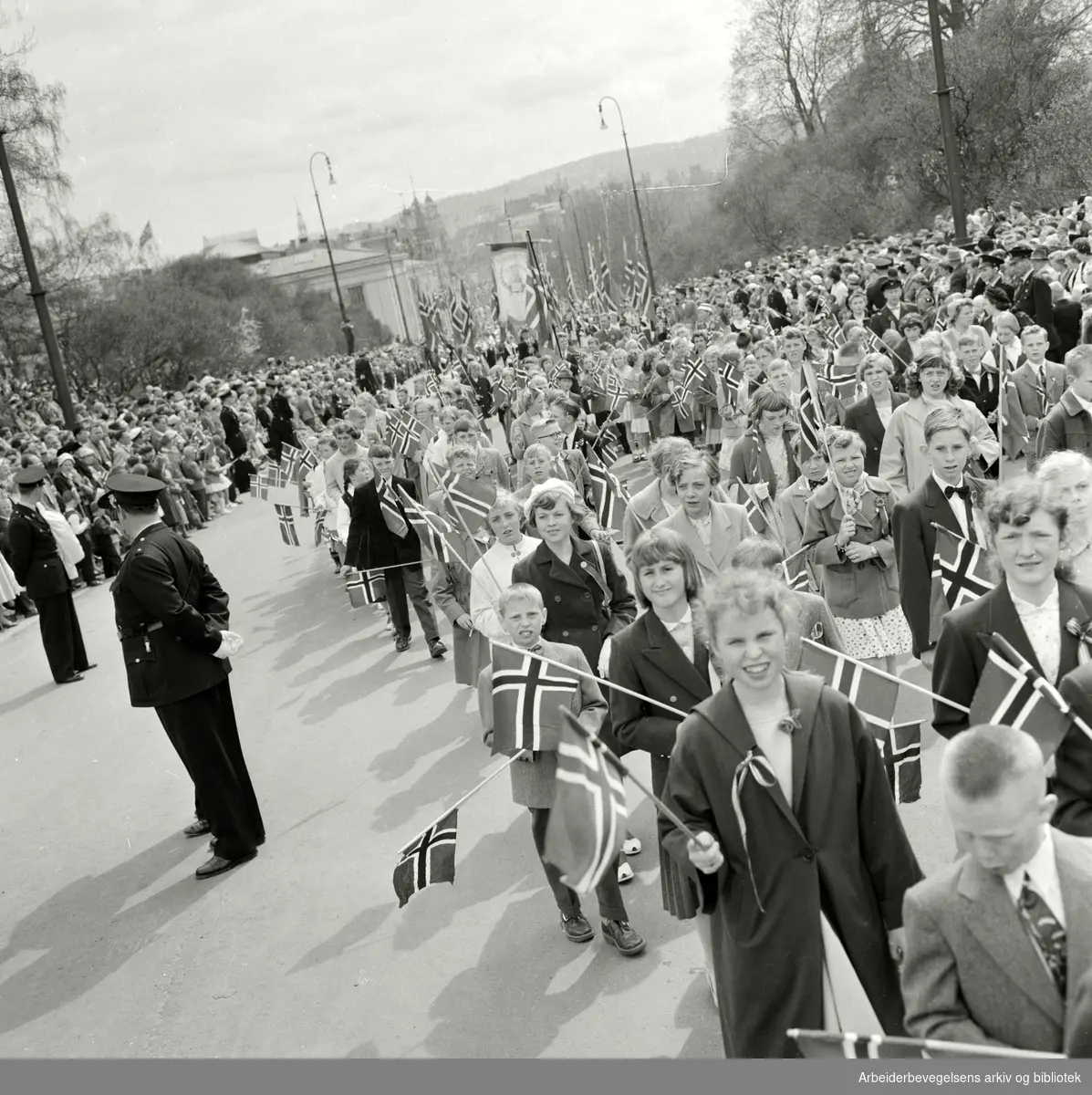 Barnetoget. 17. mai 1958.