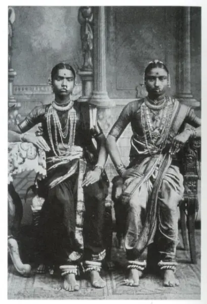 Postkort av to devadasiar Tamilnudu 1920