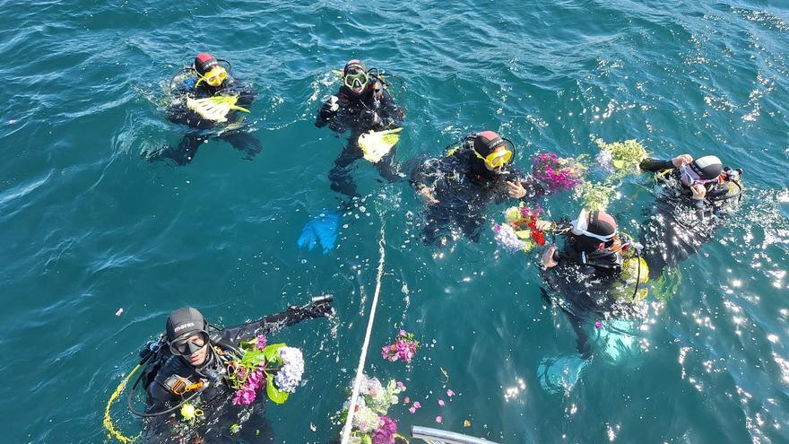 Aldán honra a su Virgen del Carmen en el fondo del mar