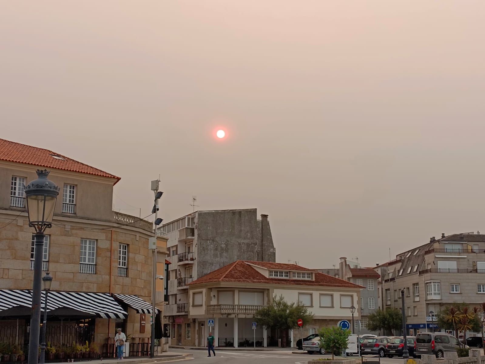 Galicia amanece con la huella de los incendios de Portugal