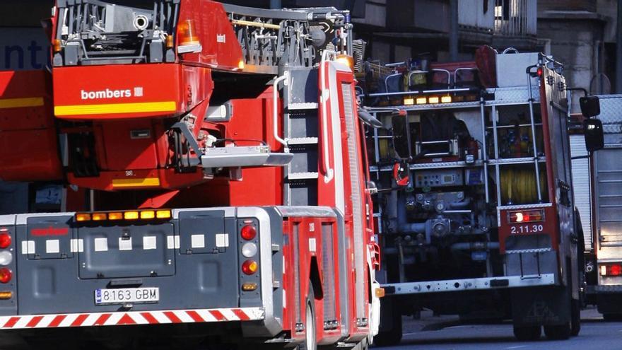 Crema un cotxe i les flames s&#039;escampen per quatre vehicles més a Begur