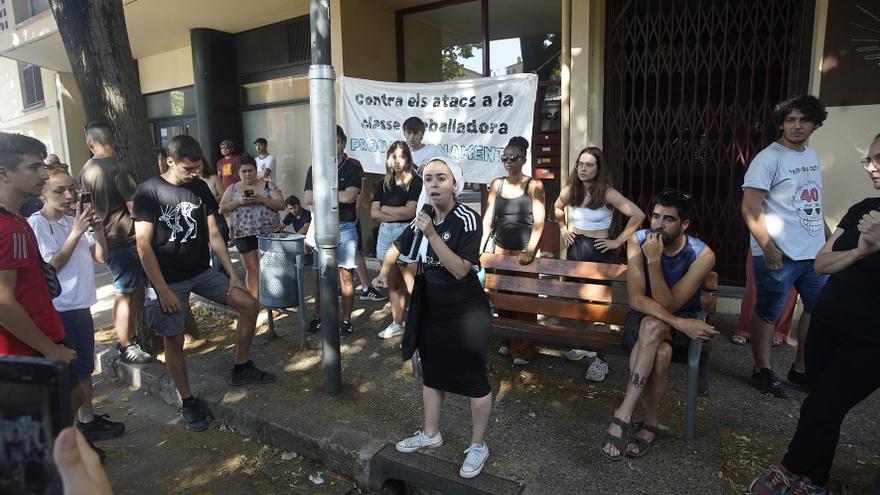 Les imatges de la protesta pel desnonament d&#039;una dona a Girona