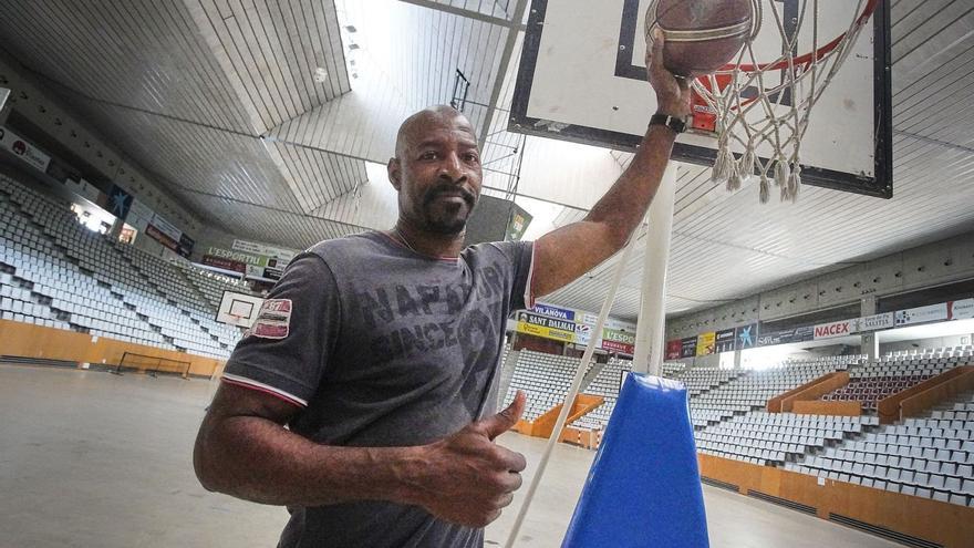 Darryl Middleton torna a Fontajau com a entrenador assistent