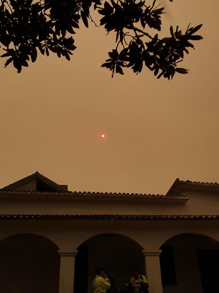 Galicia amanece con la huella de los incendios de Portugal