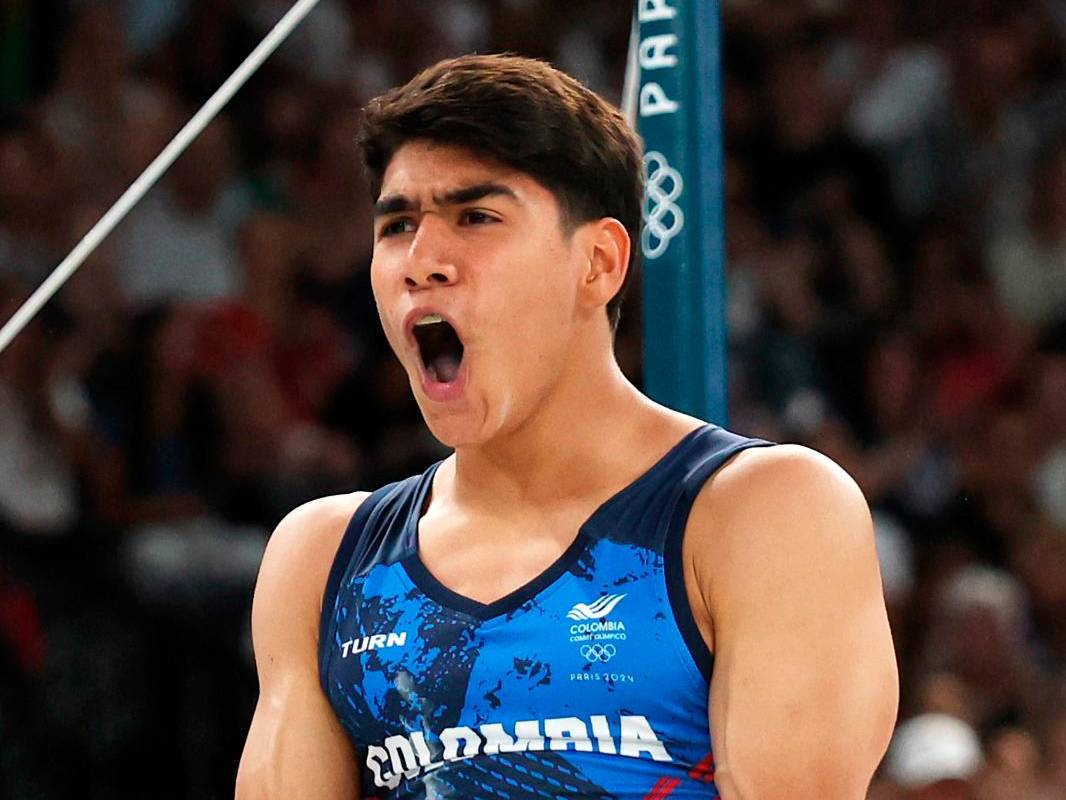 Ángel Barajas de Colombia reacciona después de conseguir la medalla de plata en la final de Barra Horizontal Masculina de Gimnasia Artística. Foto: GETTY